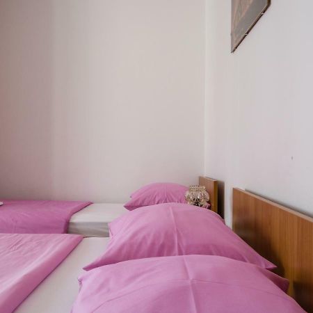 Apartmani Marko Макарска Екстериор снимка