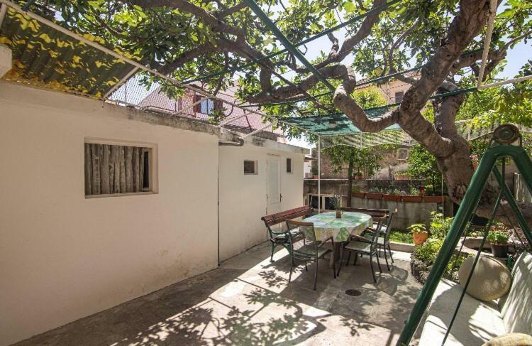 Apartmani Marko Макарска Екстериор снимка